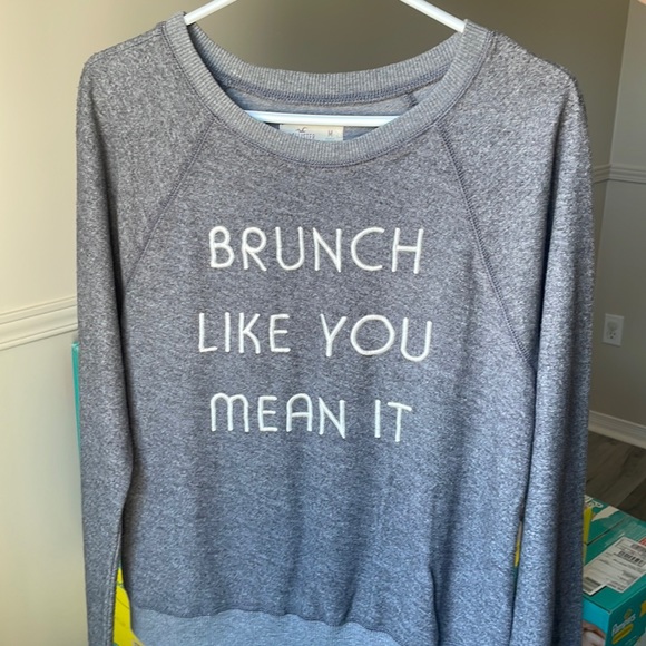 NWT Hollister “Brunch Like You Mean It” Crew Neck Sweatshirt, Grey - Picture 2 of 6